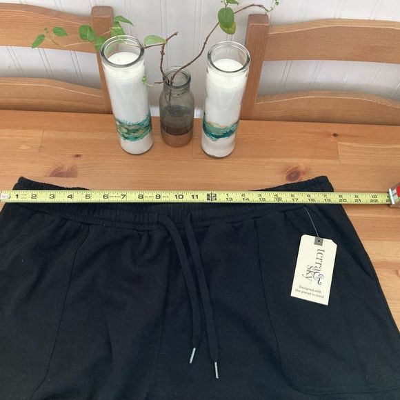 Terra and Sky Black Knit Capri with Pockets Drawstring Waist Size 1X 16W-18W NWT - Picture 6 of 12